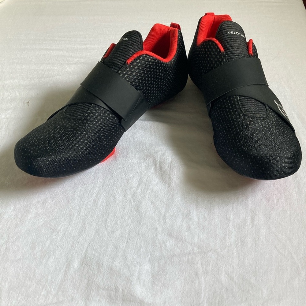 Peloton shoes. Color is black. Size Men’s 11.5 or Women’s 13
